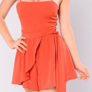 🌟PRICE DROP🌟FASHION NOVA red romper! Size large!